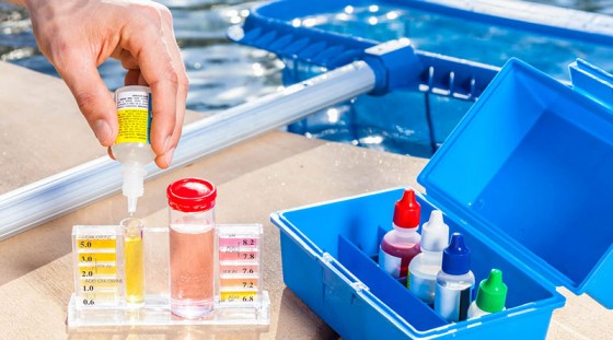 How to Measure the pH Levels of a Pool and Hot Tub? feature image